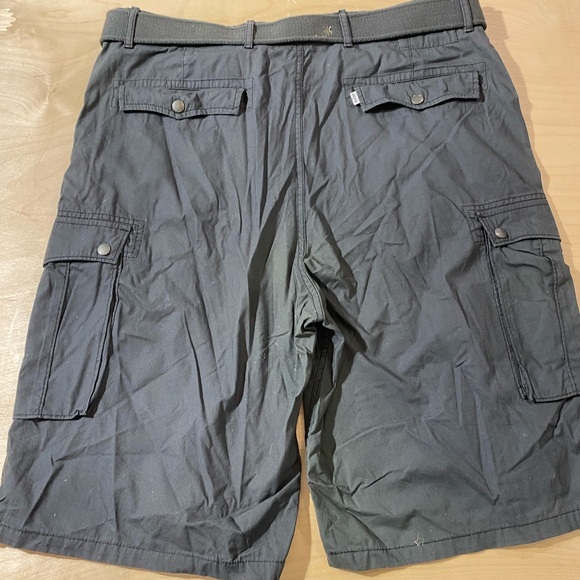 Levi Strauss Cargo Style Shorts with Canvas Belt size 38 (BK) - Picture 9 of 12